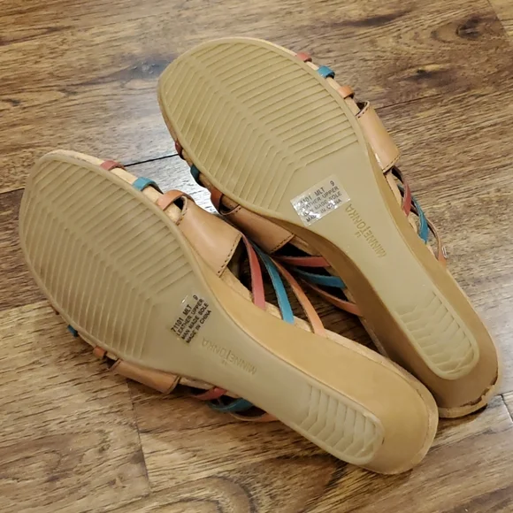 Minnetonka womens leather sandals size 9 - Picture 5 of 5